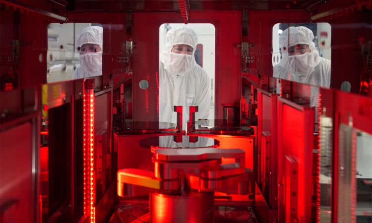 Texas Instruments’ new semiconductor wafer fabrication plant in Lehi, Utah.