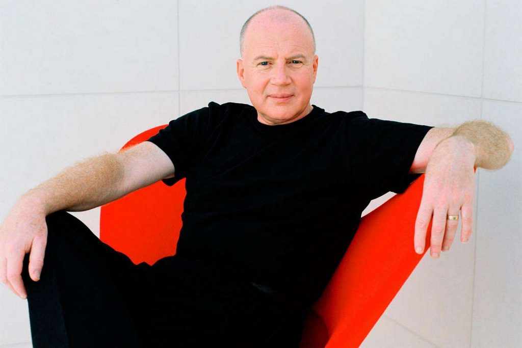 suspenden al presidente de Saatchi