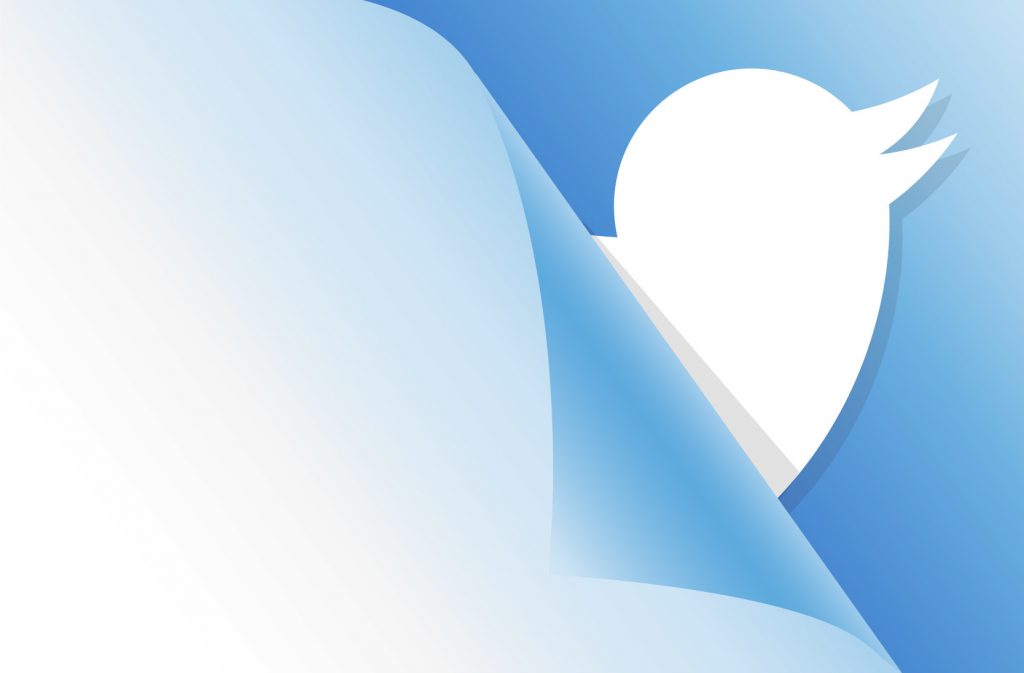 Logo de un pájaro blanco, acción emergente, contexto sobre fondo azul degradado. Ideal para redes sociales y marketing digital.