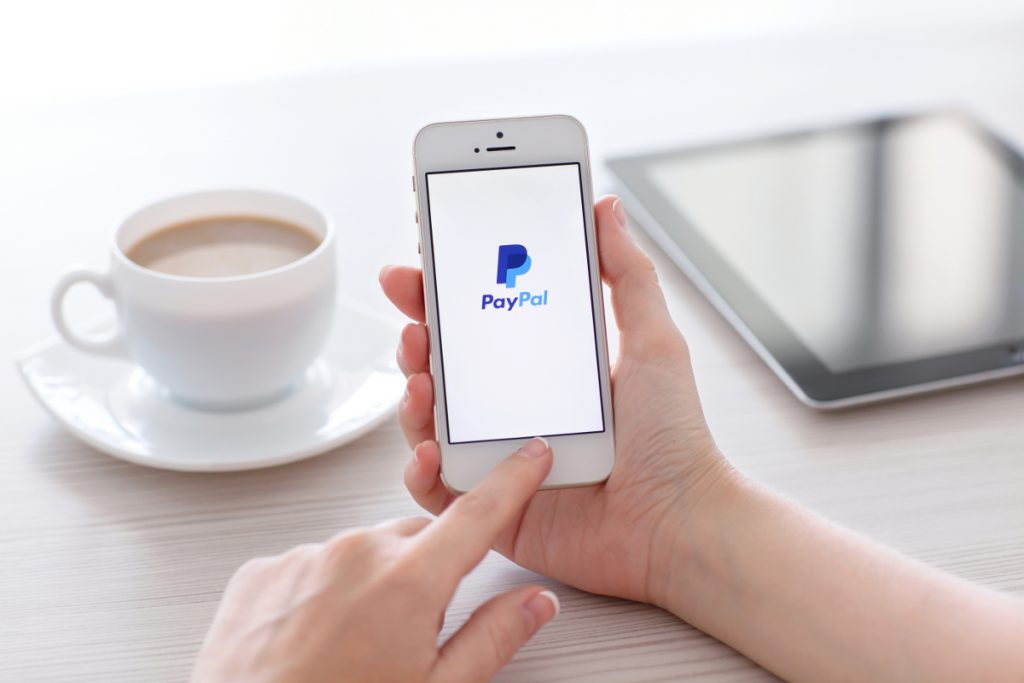 Ya es posible pagar con Paypal desde iPhone diciendo Hola, Siri.
