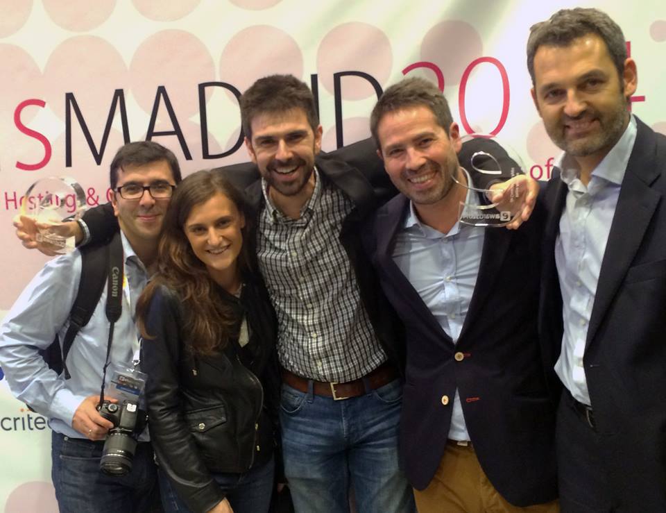 Texto en fondo negro y rojo: "&iquest;Conoces el grado de madurez de tus ventas digitales? Desc&uacute;brelo con nuestro diagn&oacute;stico gratuito y lleva tu negocio al siguiente nivel. Empieza ya tu diagn&oacute;stico. Cuestionario". Icono de Elogia presente. 

Palabras clave de marketing: diagn&oacute;stico digital, ventas, madurez, gratuito, negocio.