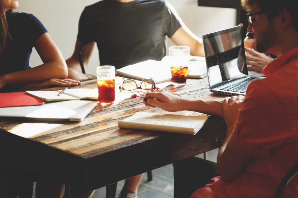 Midiendo la motivación del personal vía email en campañas endomarketing