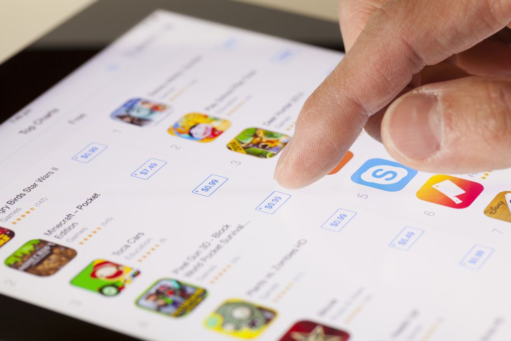 Enlight y WhatsApp lideran el ranking de apps más exitosas en España en la App Store