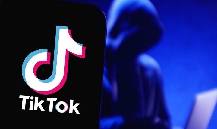 TikTok podría enfrentarse legalmente a una niña de 12 años por la forma en que la app maneja los datos de menores