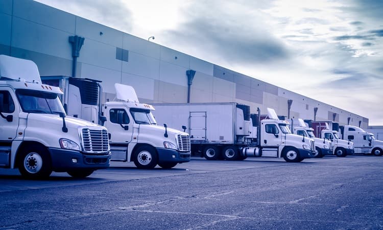Cierre patronal de transportistas amenza las entregas de navidad