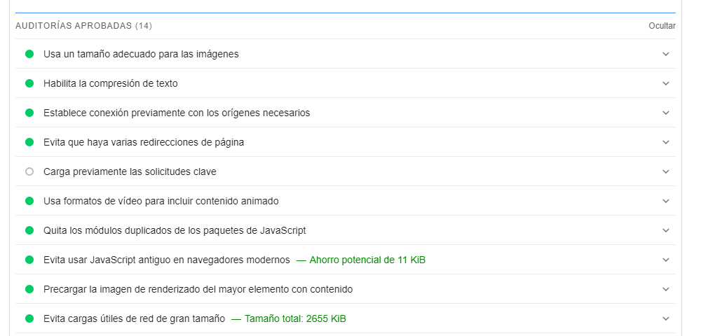 Lista de auditor&iacute;as de rendimiento aprobadas para optimizaci&oacute;n web, incluye detalles como la compresi&oacute;n de texto y el uso adecuado de JavaScript.