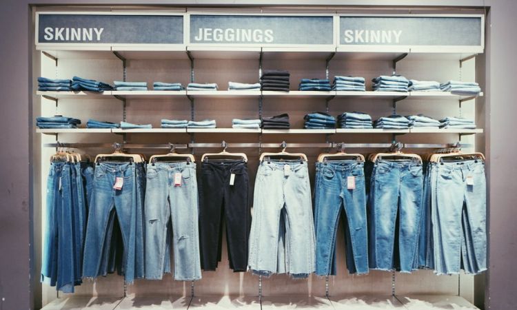 Pantalones vaqueros de distintas tallas