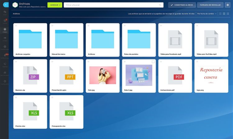 Panel de CRM Analytics muestra el rendimiento del canal y ROI publicitario con gr&aacute;ficos y tablas; incluye opciones como "Configurar las fuentes" y tr&aacute;fico de Facebook.